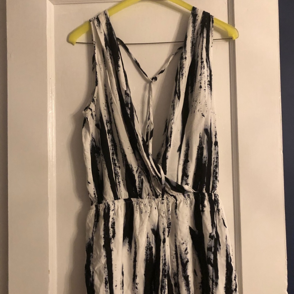 Fun Romper - Picture 3 of 3